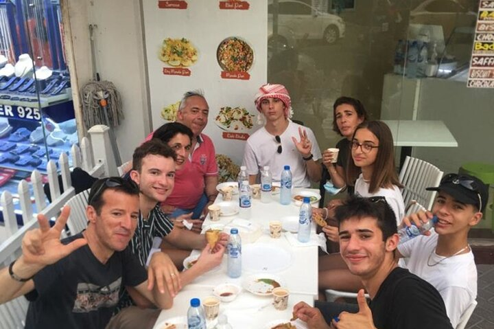 Savor the rich flavors of Dubai’s beloved biryani while mingling with locals and fellow food lovers. Experience a cultural journey with every delicious bite at Pak Liyari.